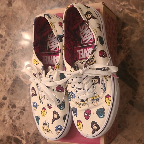 Vans Marvel Heads Avengers Sneakers Men's 8/Women's 9.5 - Picture 3 of 11